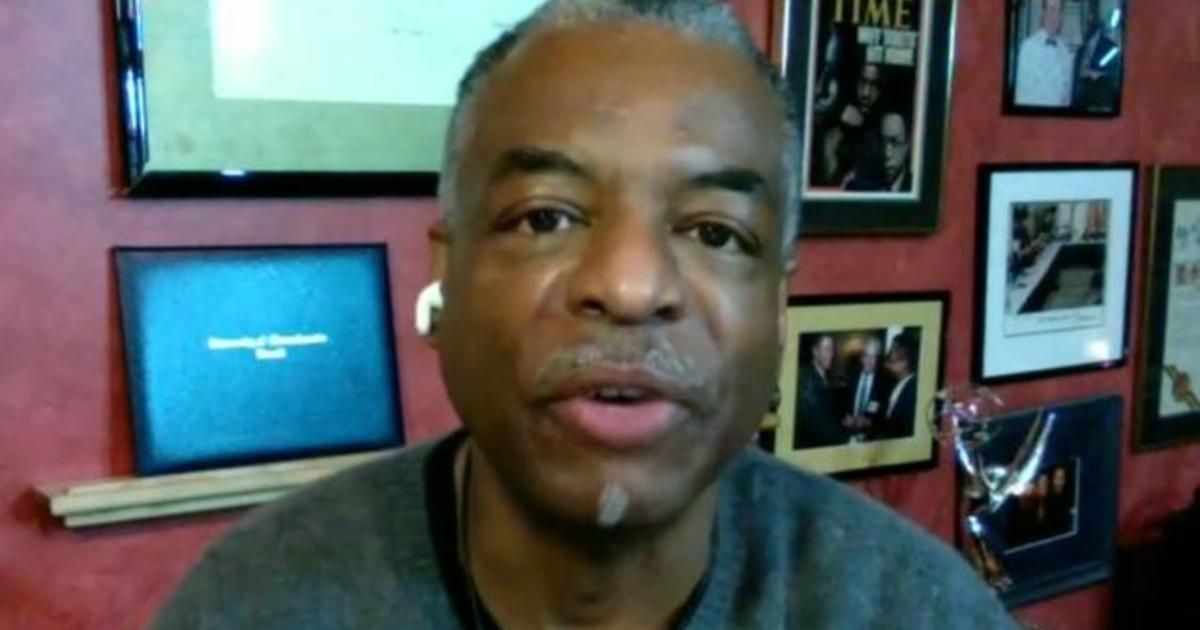 LeVar Burton on providing "comfort" with books during coronavirus crisis 1