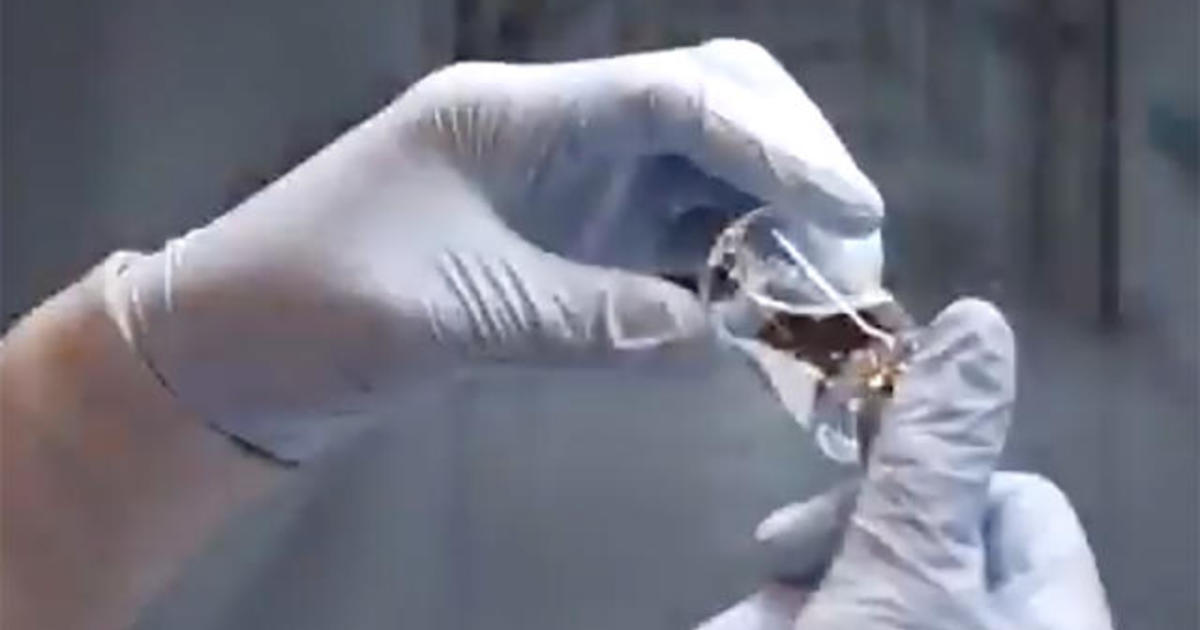 White House hails possible coronavirus treatment
remdesivir 1