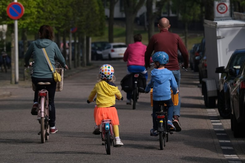 U.K. Government "Very Worried" About New Childhood COVID-19
Illness 1