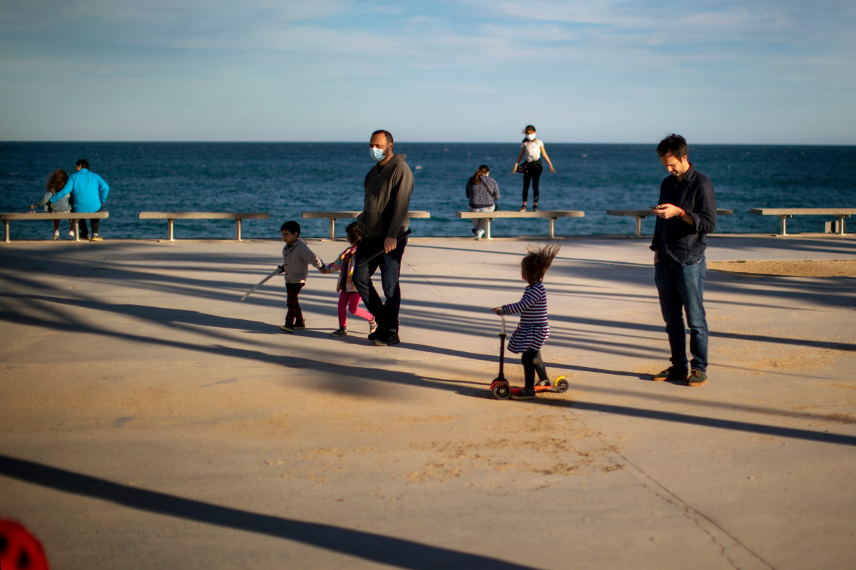 Studies show no evidence of kids under 10 passing
coronavirus to adults 1 Studies show no evidence of kids under 10 passing
coronavirus to adults 1