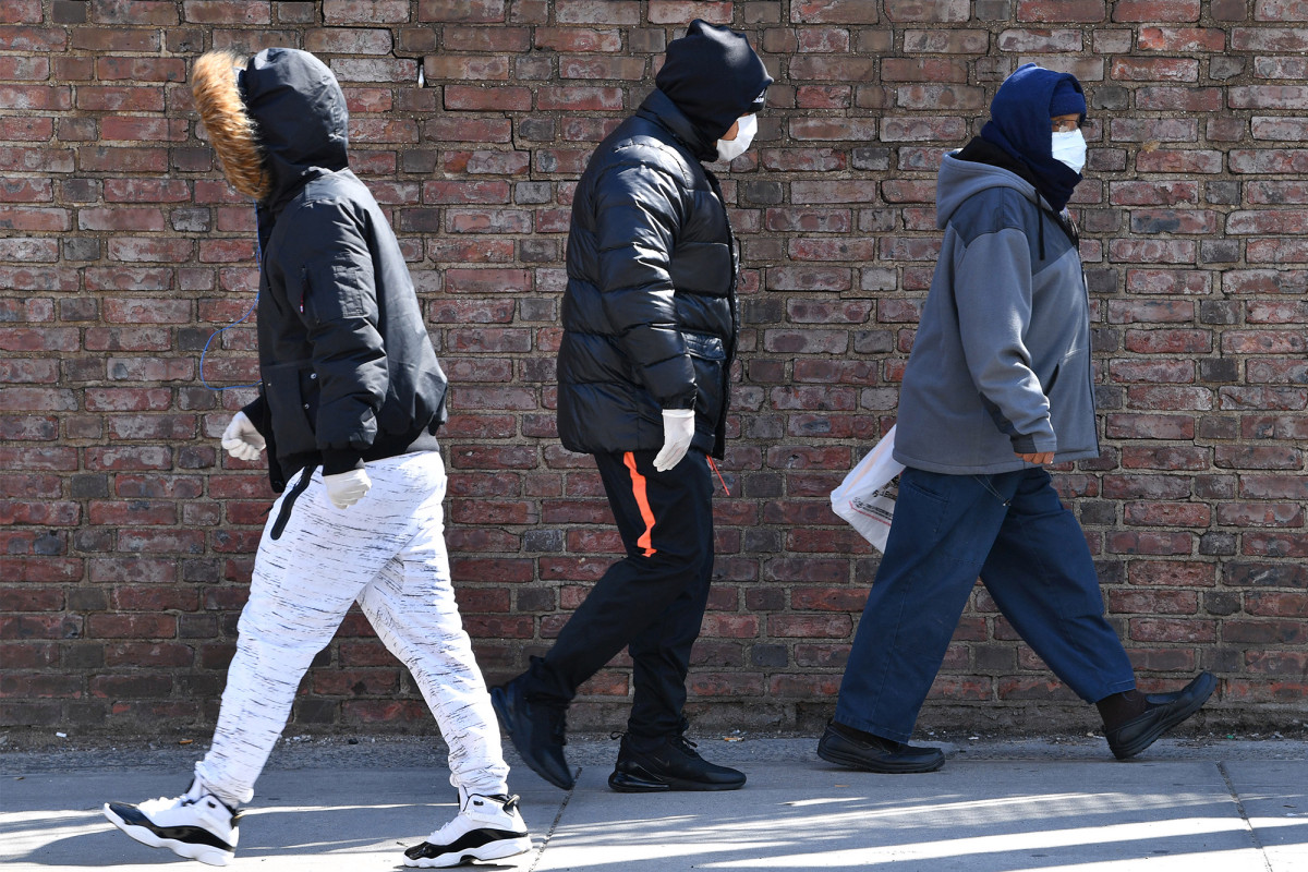 Coronavirus patients are most contagious during earliest signs of symptoms 1 Coronavirus patients are most contagious during earliest signs of symptoms 1