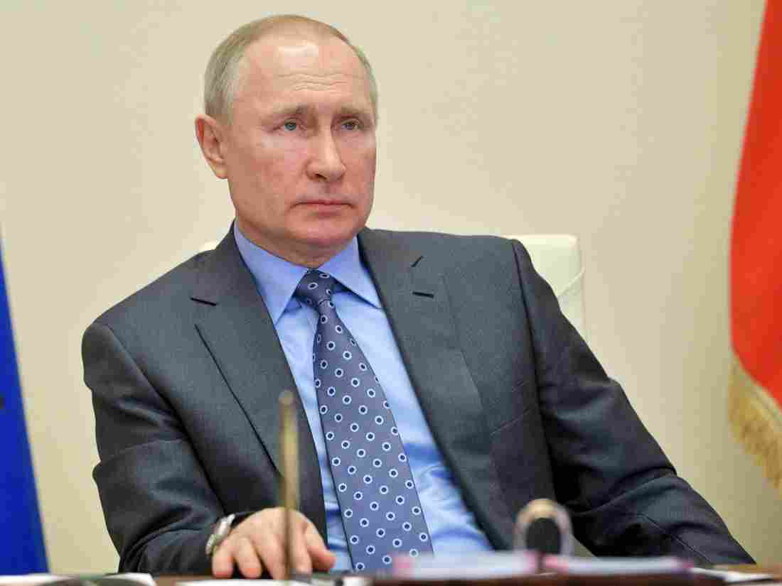 Putin Extends No-Work Order For Russia Until May Over COVID-19 Pandemic 1
