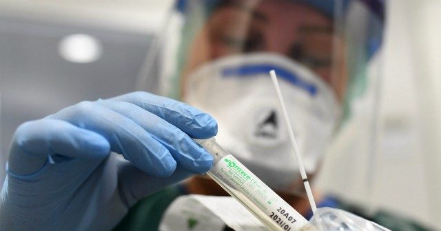 H-E-B Grocery Chain to Give over 75K Meals to Healthcare Workers Fighting the Coronavirus 1