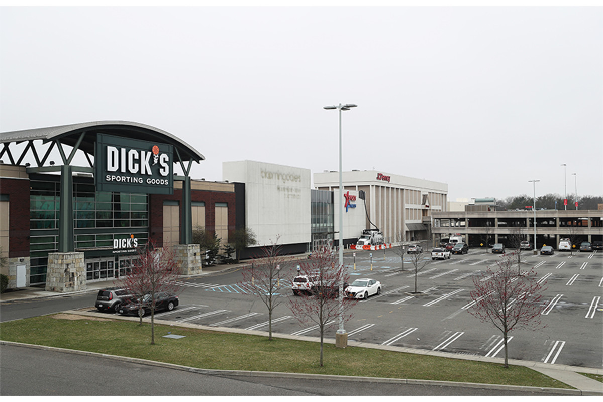 Dick’s Sporting Goods furloughs 40,000 employees amid coronavirus pandemic 1