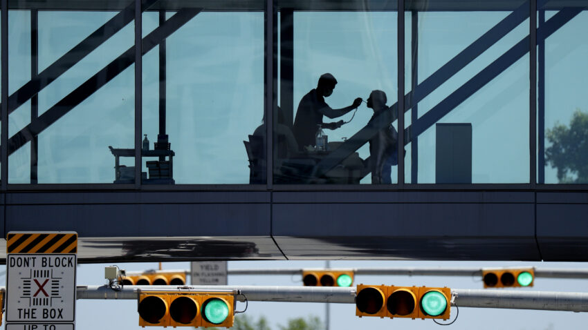 These spring breakers ignored public health warnings. Now 28 of them have coronavirus. 1