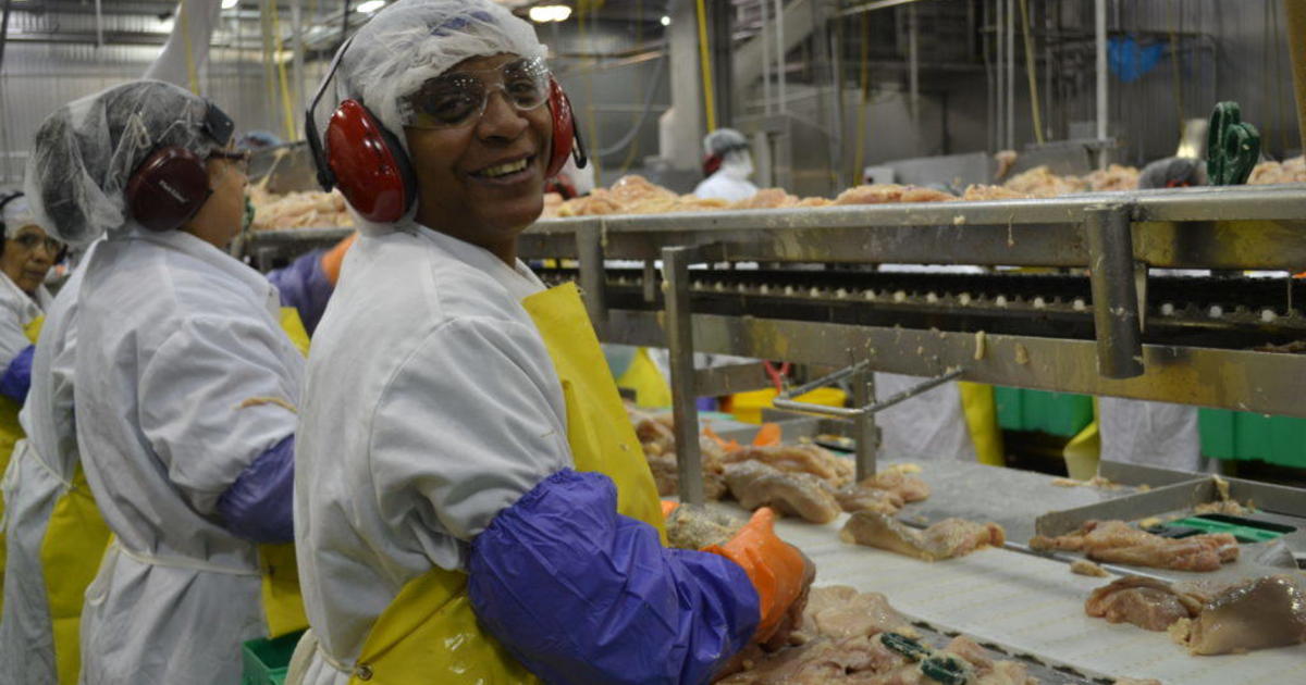 13 meat industry workers dead from COVID-19, union
says 1