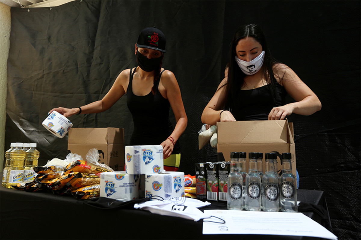 El Chapo’s daughter, Mexican cartels distribute coronavirus
aid packages 1