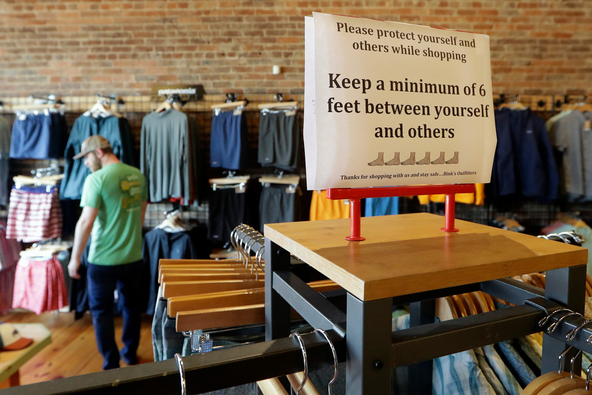 Dr. Fauci warns against ‘tempting’ coronavirus rebound by
opening too soon 1 Dr. Fauci warns against ‘tempting’ coronavirus rebound by
opening too soon 1