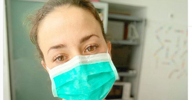 Spanish Actress Gemma Marin Returns to Nursing to Treat Coronavirus Patients 1