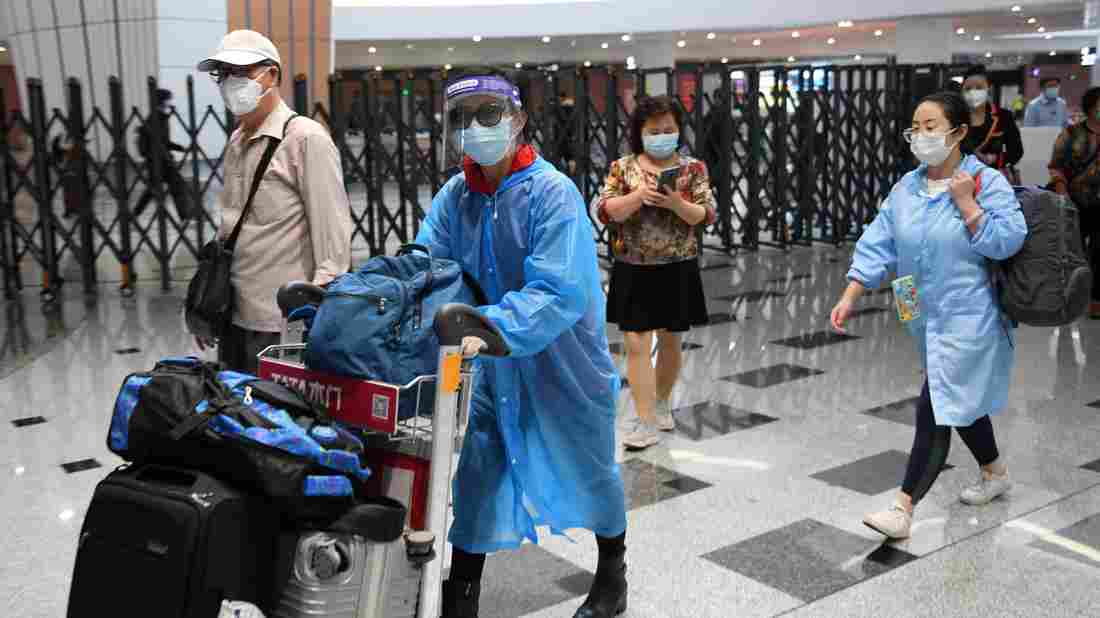Passengers Must Wear Masks On Major Airlines To Cut Spread
Of Coronavirus 1