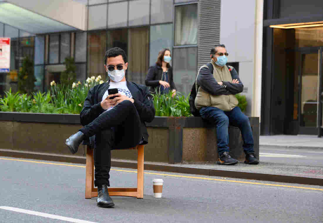 Coronavirus FAQs: Is A Homemade Mask Effective? And What's The Best Way To Wear One? 1