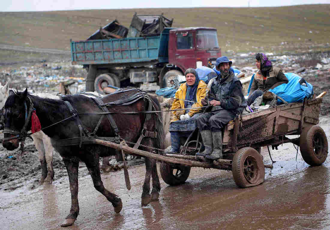 'Where Is This Going To Lead?': Roma People In Europe Face Coronavirus Disaster 1