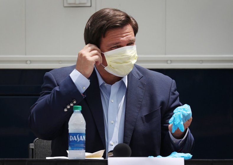 Florida Inmates to Make Protective Masks for Prison Workers, Fellow Inmates to Thwart Coronavirus 1