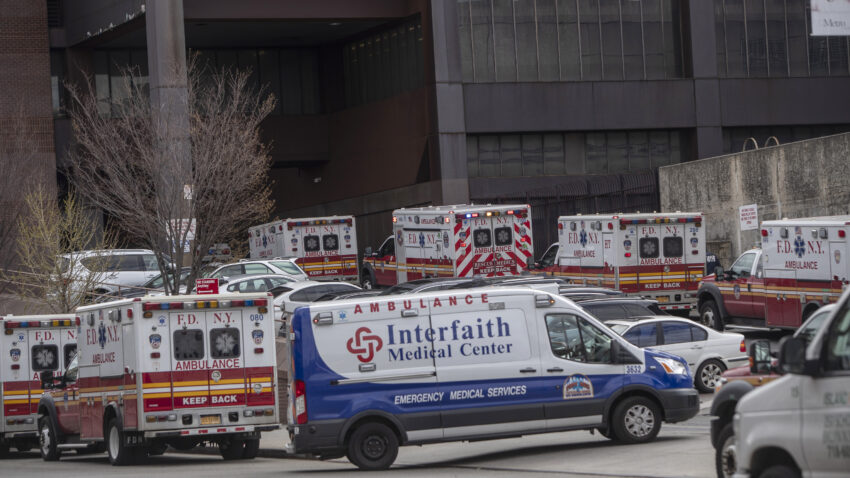 The heartbreaking last texts of a hospital worker on the
COVID-19 front lines 1 The heartbreaking last texts of a hospital worker on the
COVID-19 front lines 1