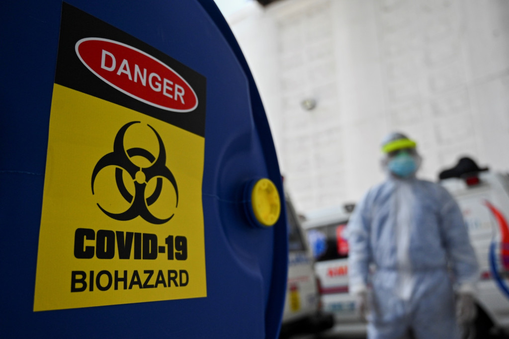 Model predicts Covid-19 pandemic will ‘peter out’ by May, but experts are skeptical 1
