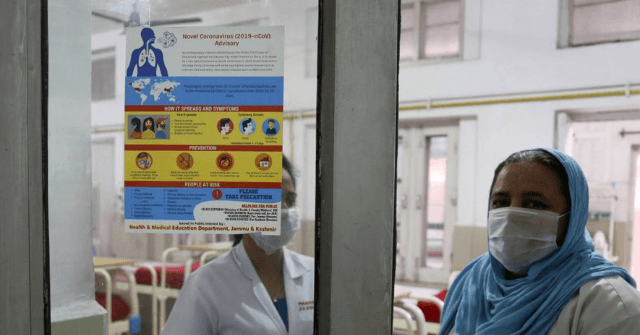 India: Mob of 100 Throws Stones at Doctors Treating Coronavirus 1