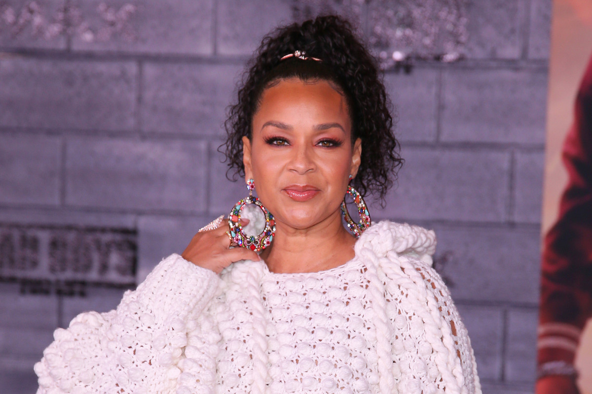LisaRaye McCoy defends stars getting professionally primped
in quarantine 1