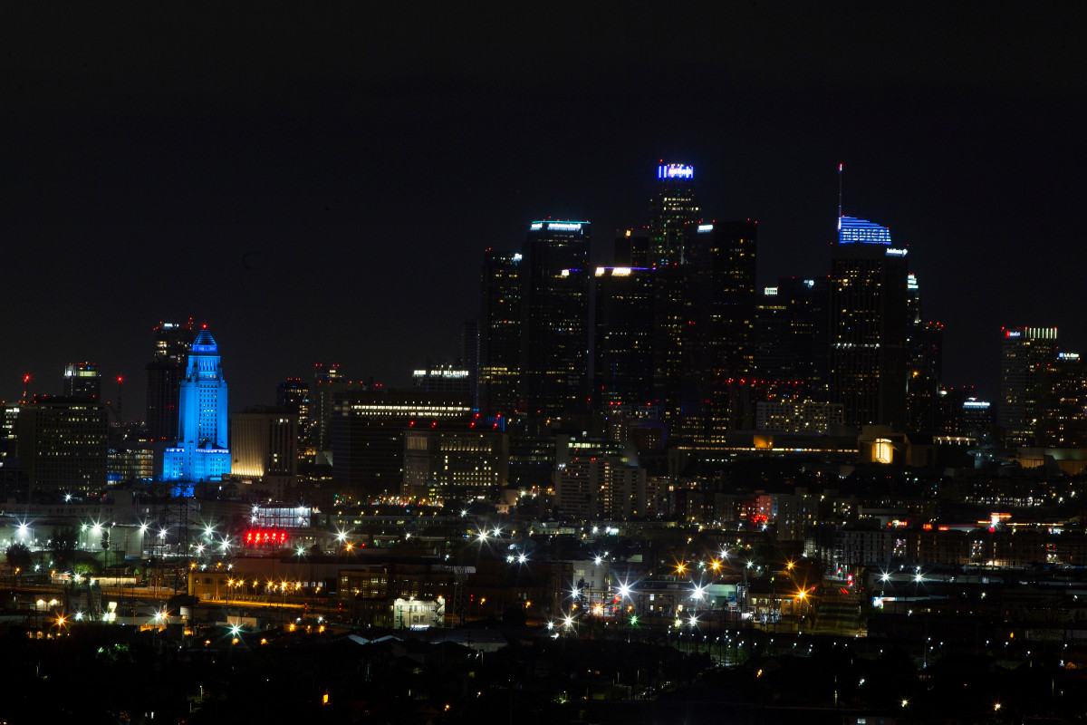 LA to track restaurants with positive coronavirus
cases 1