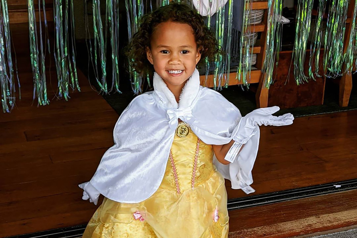 How Chrissy Teigen, John Legend celebrated Luna’s 4th
birthday in quarantine 1 How Chrissy Teigen, John Legend celebrated Luna’s 4th
birthday in quarantine 1