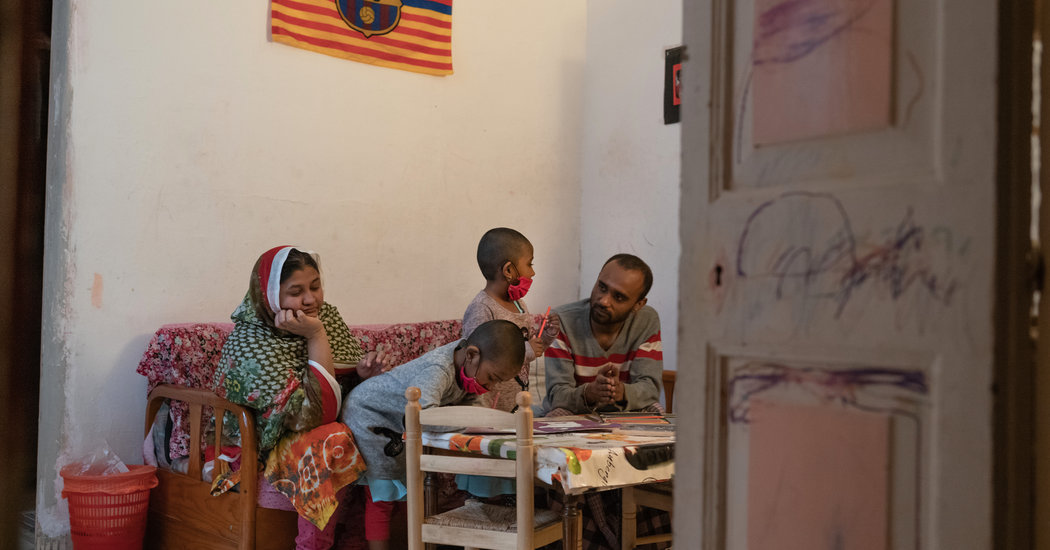 In Spain, a Call to ‘Free Our Children’ From Coronavirus
Confinement 1