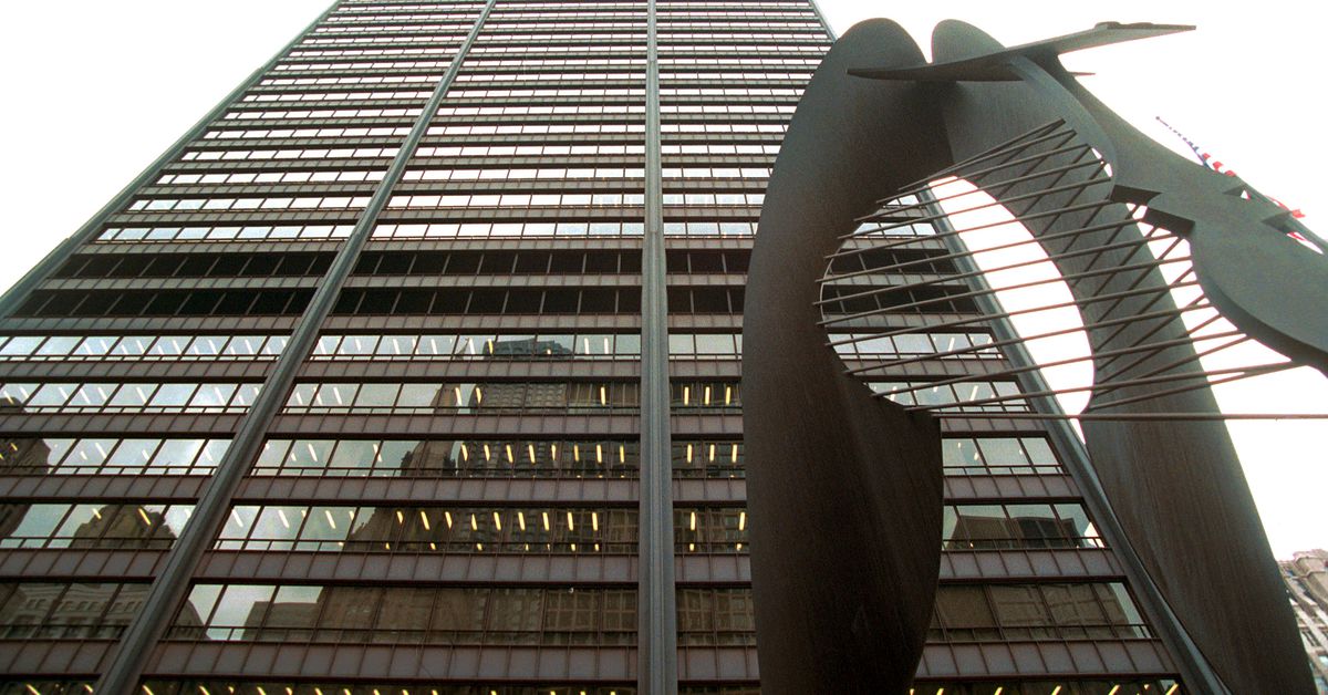 18th employee contracts COVID-19 at Cook County Circuit
Court Clerk’s office 1