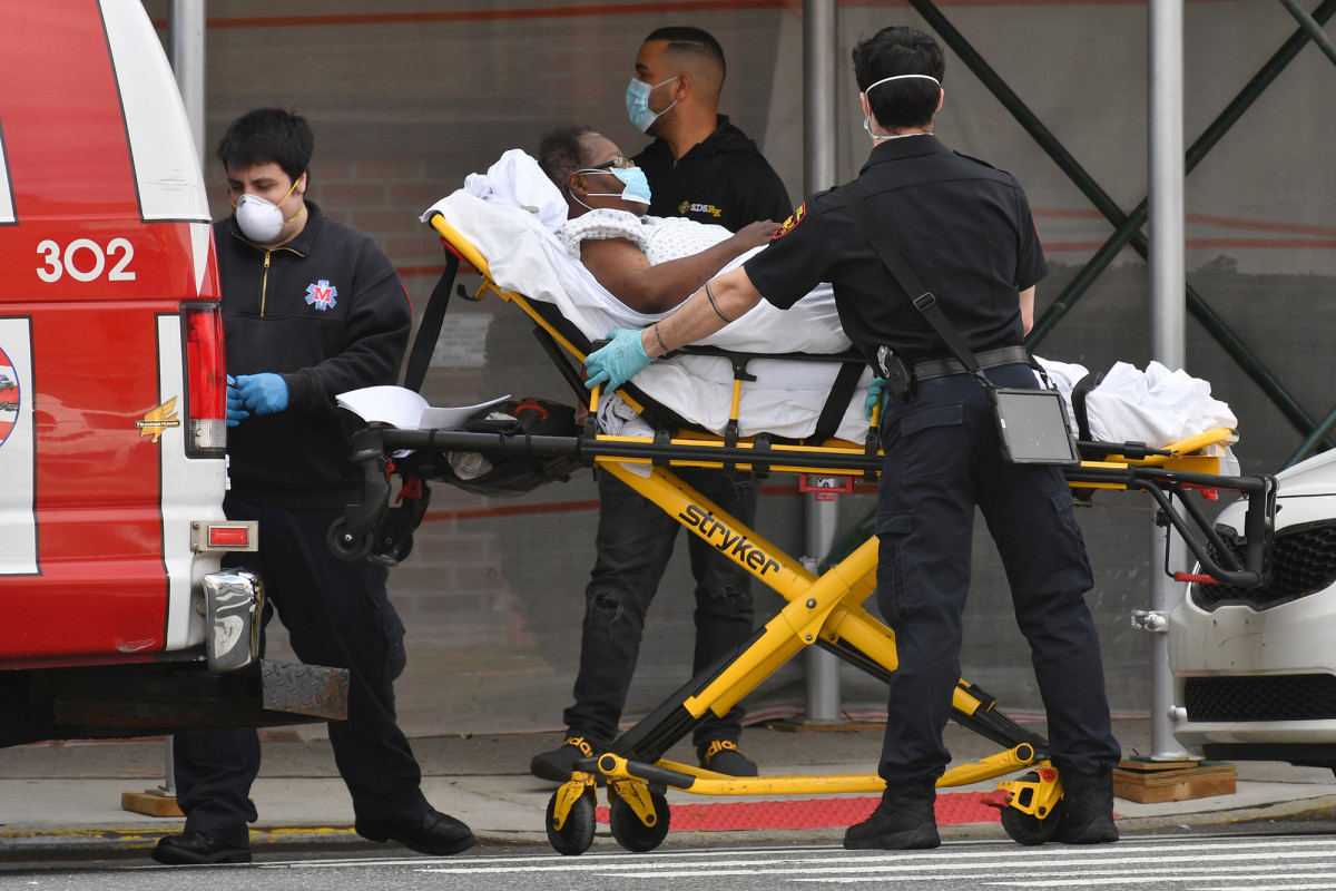 NYC’s coronavirus death toll surpasses 10K with new tally of home deaths 1