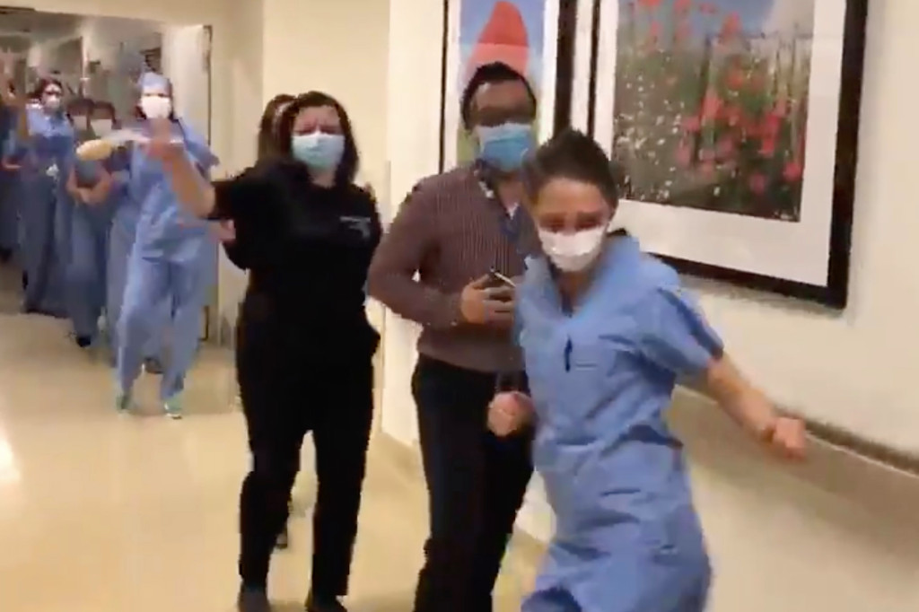 Nurses and doctors dance after taking coronavirus patient off ventilator 1