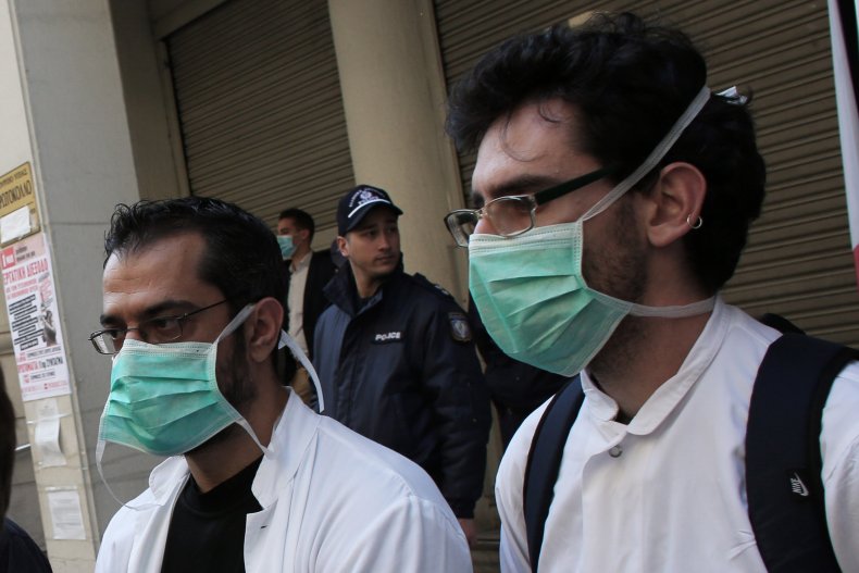 Not Covering Faces For COVID-19 Means More Deaths Likely,
Oxford Professor Claims 1