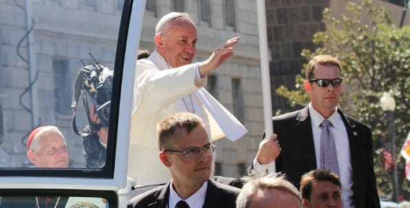 Pope urges coronavirus-lockdown obedience 1
