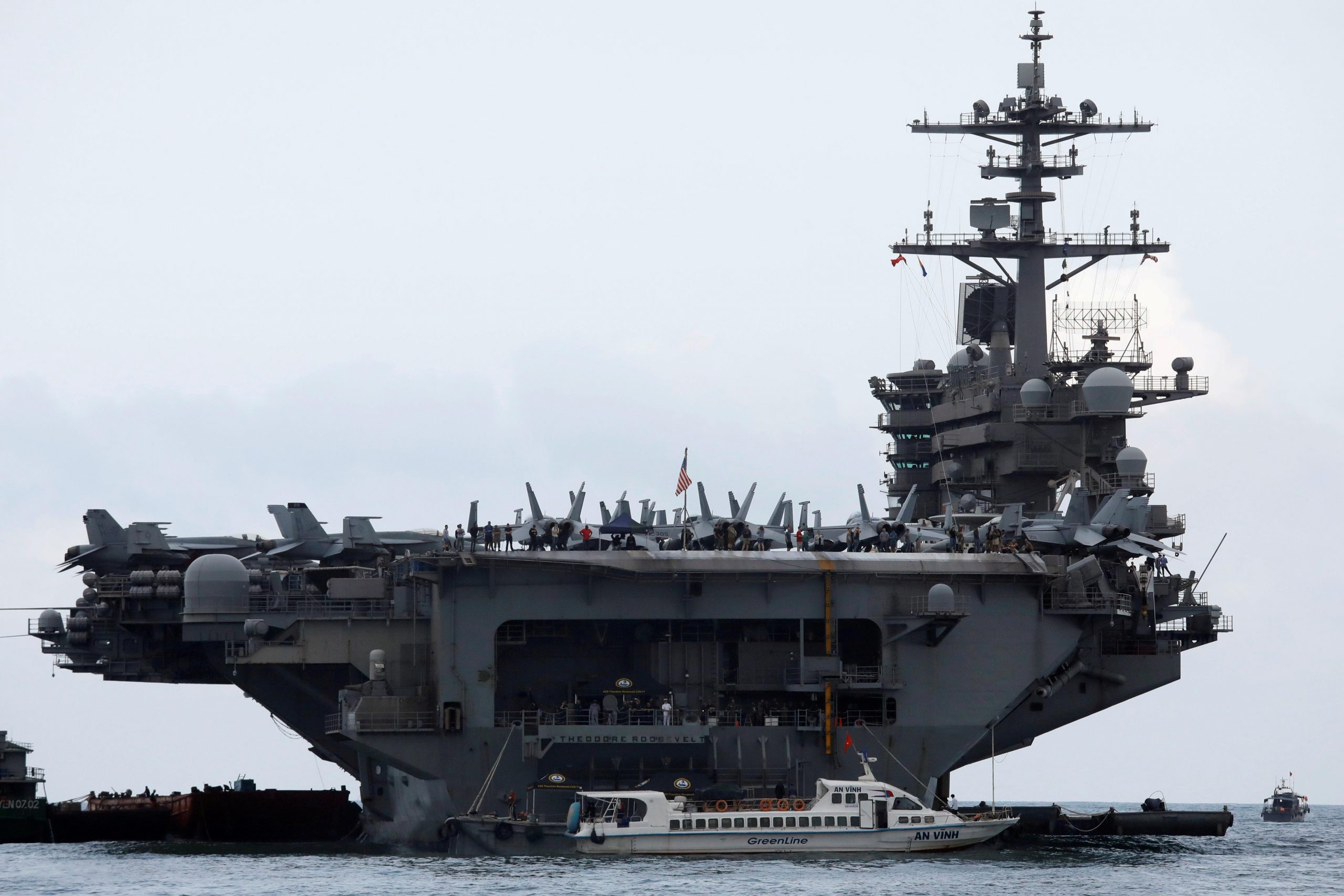 U.S. Navy relieves aircraft carrier commander who wrote letter urging coronavirus action 1