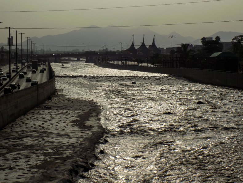 Water in Highly Polluted Peruvian River Runs Crystal Clear
since COVID-19 Lockdown Begun as Waste Drops by 90% 1