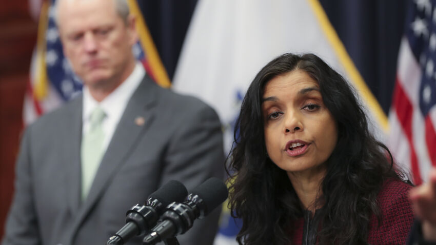 Massachusetts health commissioner recounts 'surprising'
battle with COVID-19 1