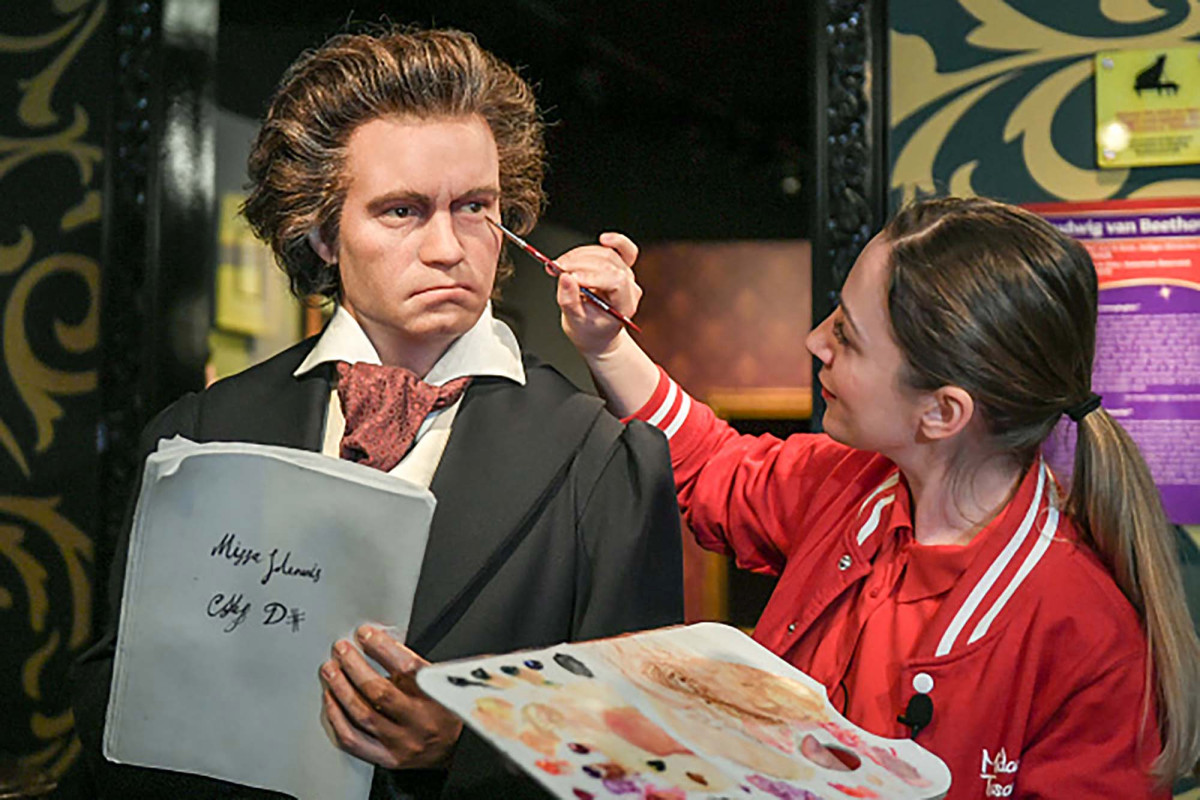 Coronavirus burns Madame Tussauds owner, spurs $540 million
bond sale 1