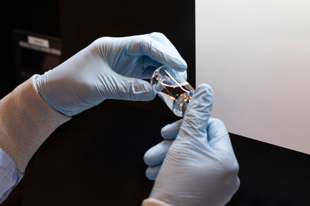 Coronavirus: Gilead says remdesivir trial shows improvement
in some moderate cases 1