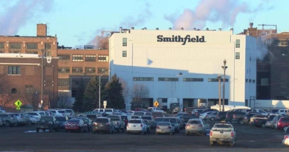 South Dakota meat facility becomes nation's top COVID-19
hotspot 1