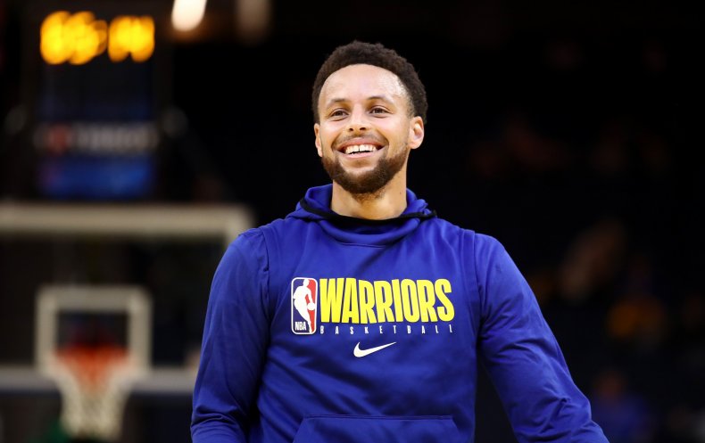 Steph Curry Cheers up Coronavirus Nurses in Oakland Hospital with Surprise FaceTime Call 1
