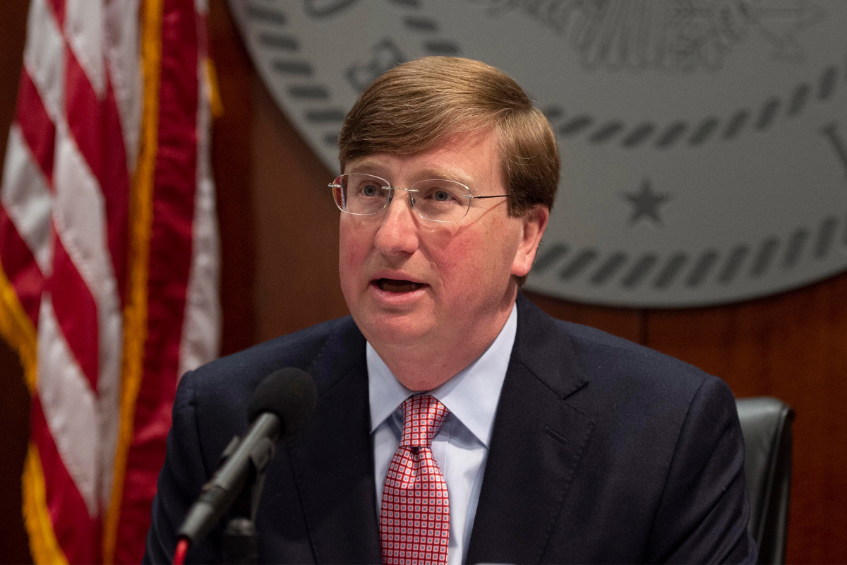 Mississippi Gov. Tate Reeves orders statewide coronavirus stay-at-home order 1