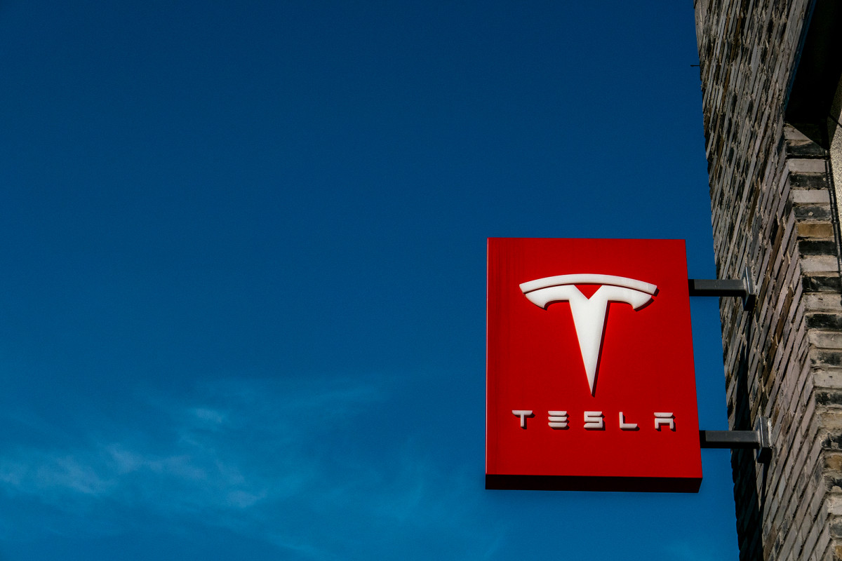 Tesla to furlough staff, cut salaries as coronavirus idles factories 1