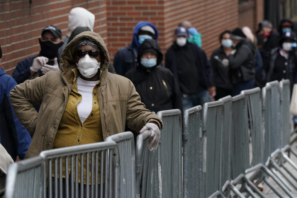 US must conduct 20M coronavirus tests per day to fully
reopen, Harvard report says 1 US must conduct 20M coronavirus tests per day to fully
reopen, Harvard report says 1