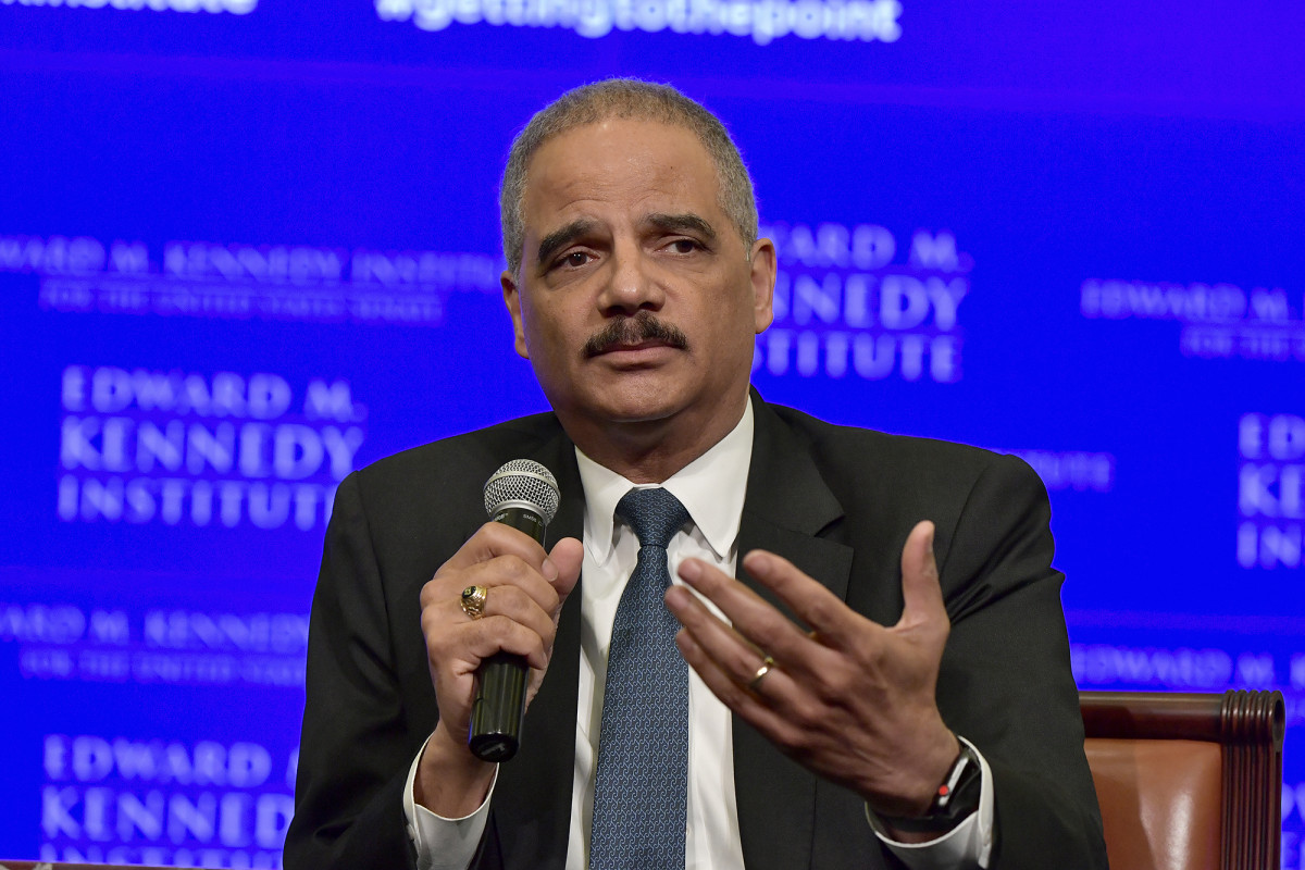 Eric Holder says coronavirus could permanently change US
elections 1