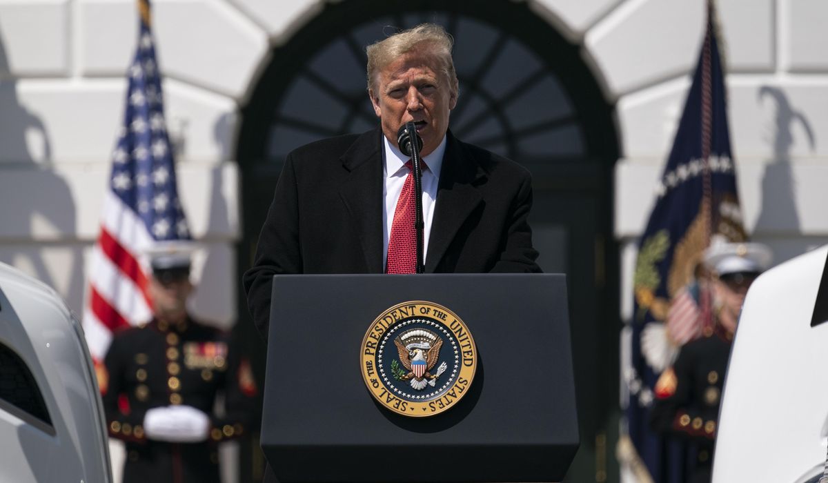 Trump, aides, float outlier theory on origins of
coronavirus 1