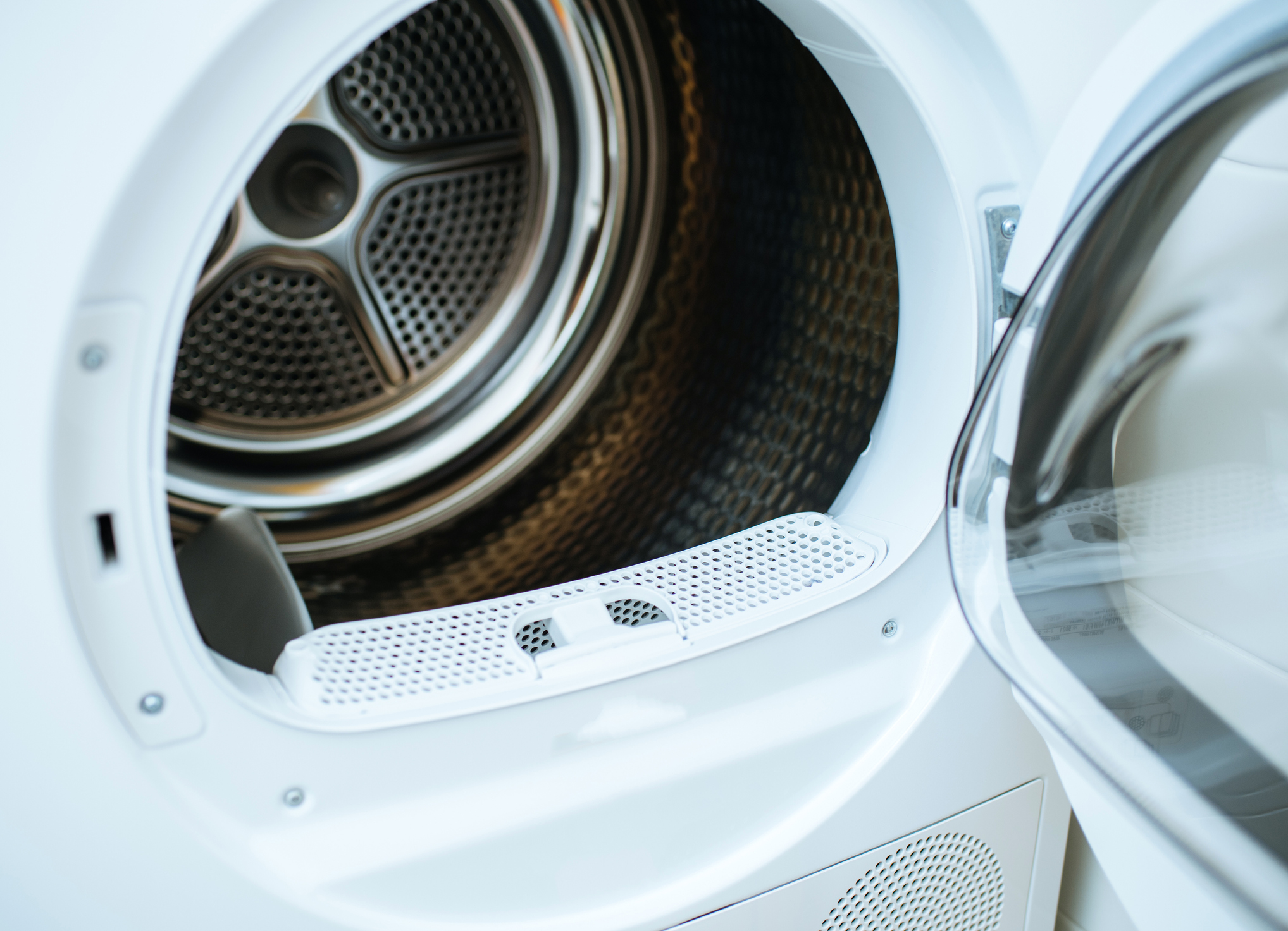 Virginia Teen Gets Stuck in Washing Machine During
Coronavirus Lockdown Hide-And-Seek Game 1