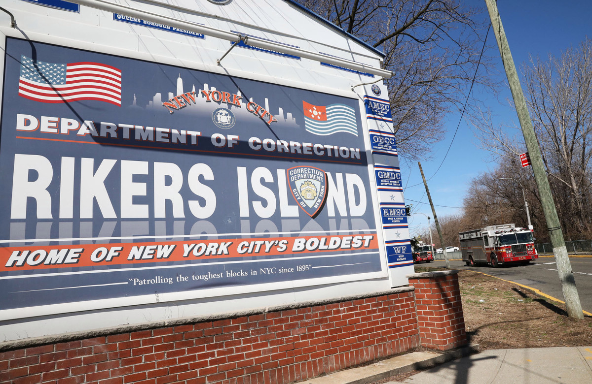 de Blasio is using coronavirus as excuse to empty NYC jails
at public’s expense 1