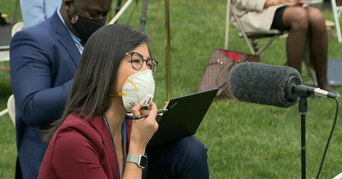 Eye Opener: White House requires masks for staff after
several COVID-19 cases 1