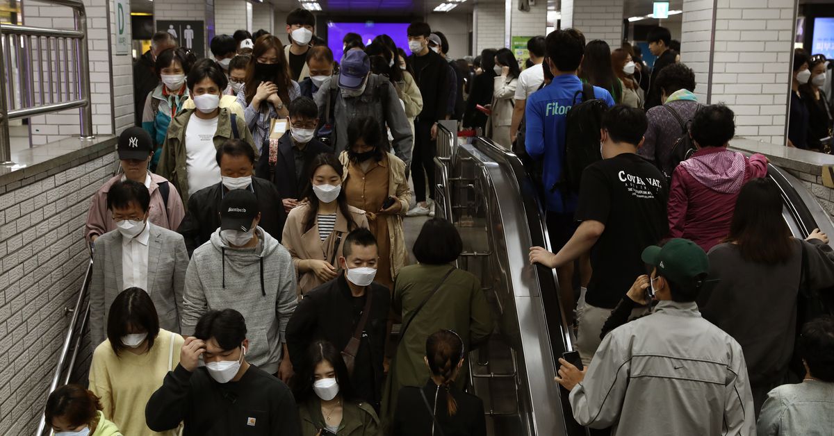 South Korea’s new coronavirus cases show the perils of
reopening 1