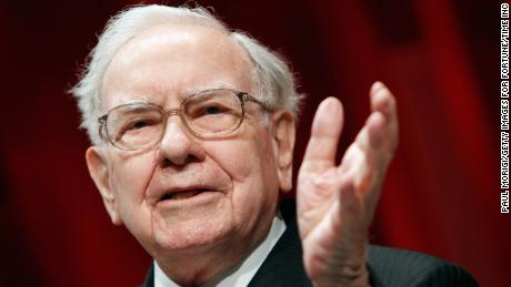 Warren Buffett vows that US will recover from
coronavirus 1
