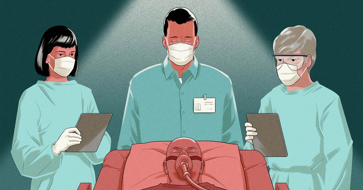 As a hospital chaplain, caring for COVID-19 patients has
both humbled and awed me 1
