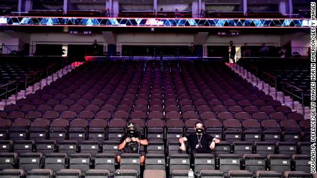 After message from Trump, UFC marks sports' return during
coronavirus pandemic 1