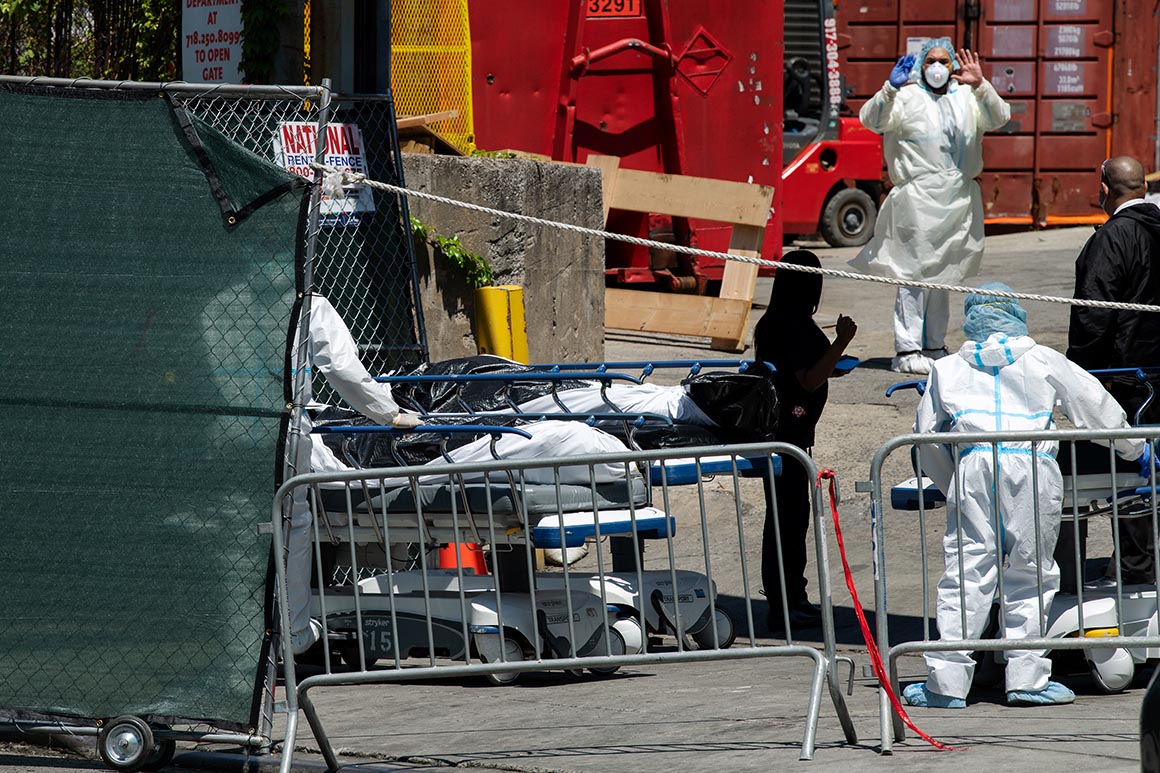 U.S. coronavirus death toll tops 100,000 as Trump pushes to
reopen 1