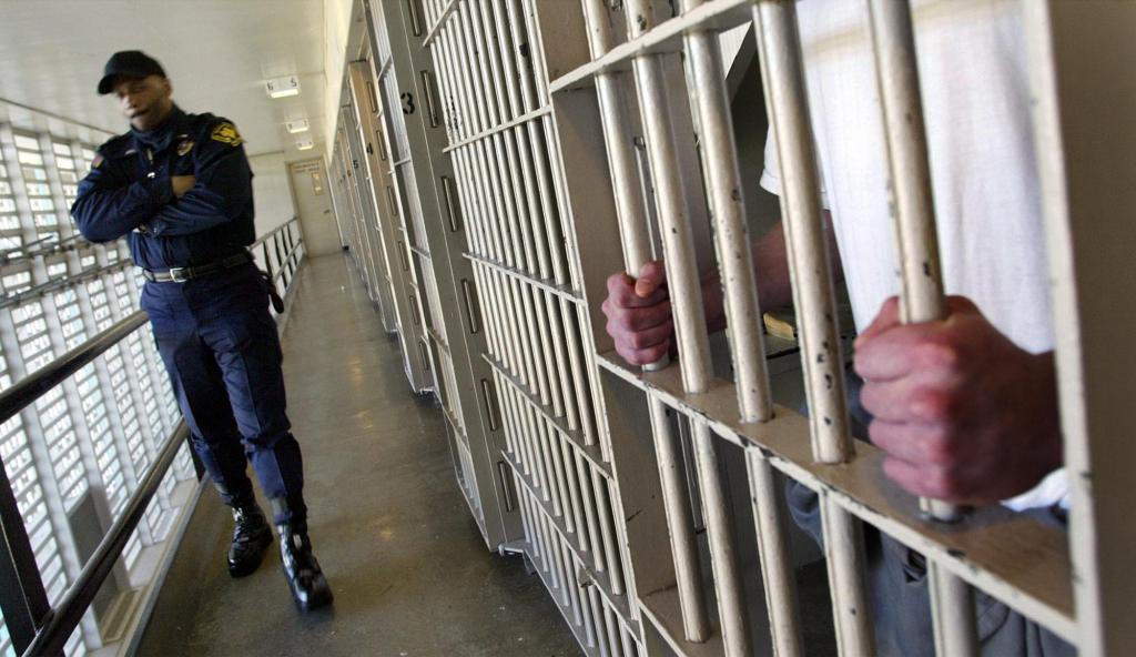 Medically vulnerable prisoners sue Colorado prison system
over coronavirus threat, lack of care 1